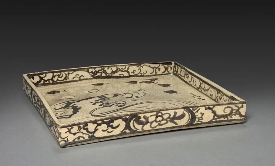 Square Dish with Design of Plovers over Waves by Ogata Kōrin