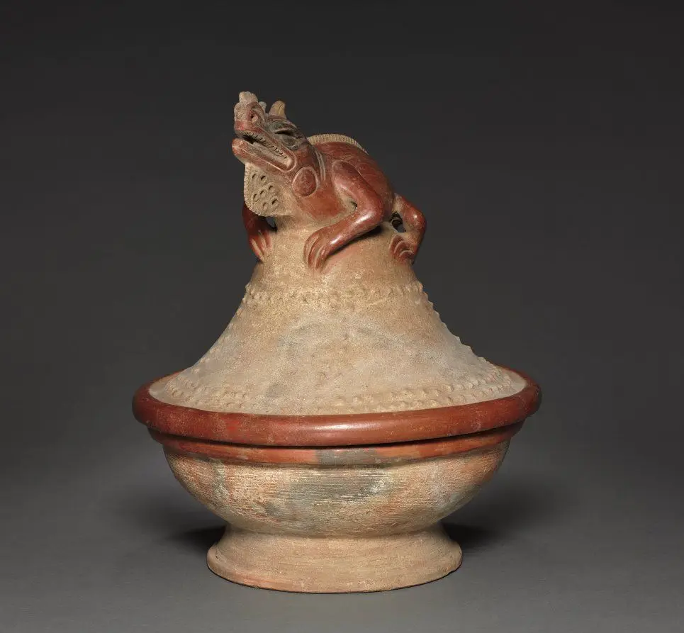 Lidded Bowl with Iguana by Unknown artist
