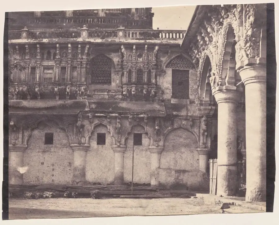 South Façade of the Quadrangle of the Nayak Darbar Hall, Thanjavur by Captain Linnaeus Tripe