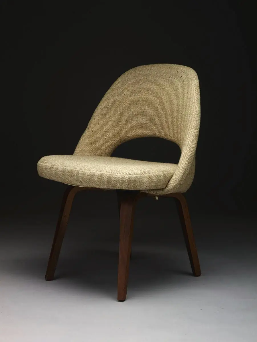 Side chair by Eero Saarinen