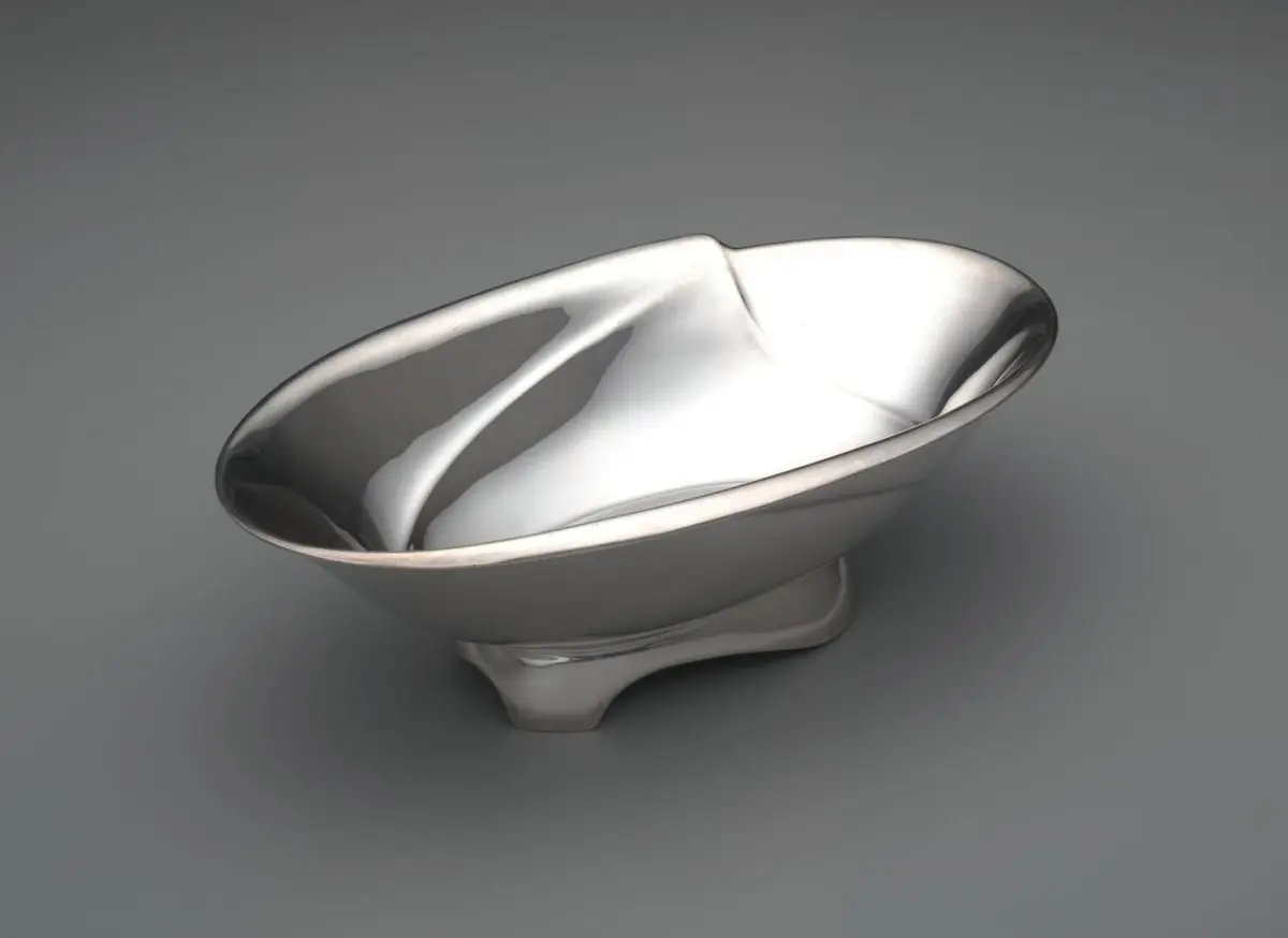 "Contemporary Group" centerpiece by Robert H. Ramp