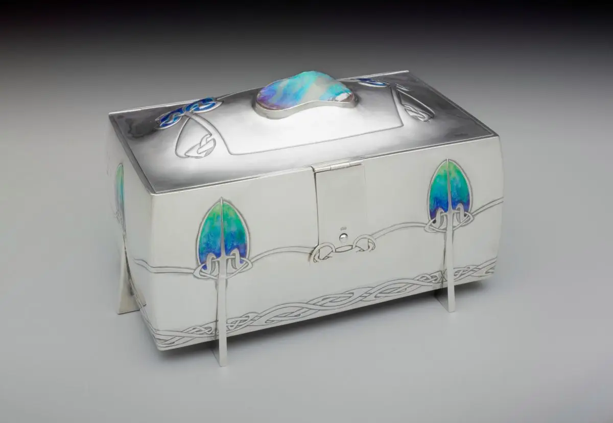 Box (model 652 variant) by Archibald Knox