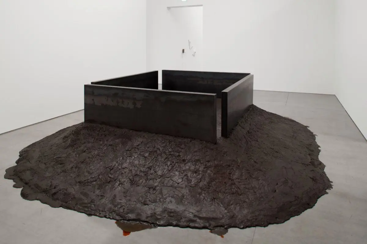 Soft Concrete by Kishio Suga