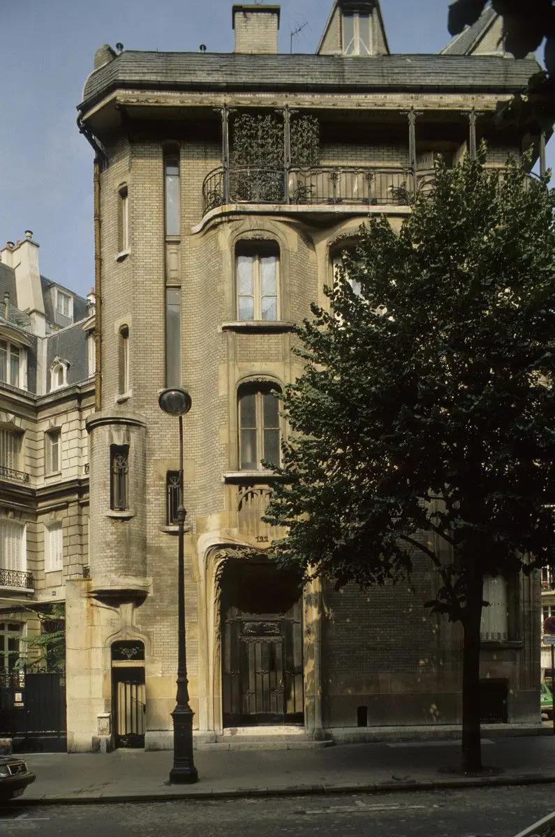 Hotel Guimard by Guimard, Hector