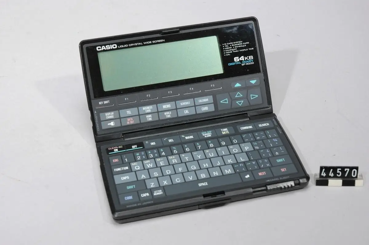 Handdator by Casio Computer Co Ltd