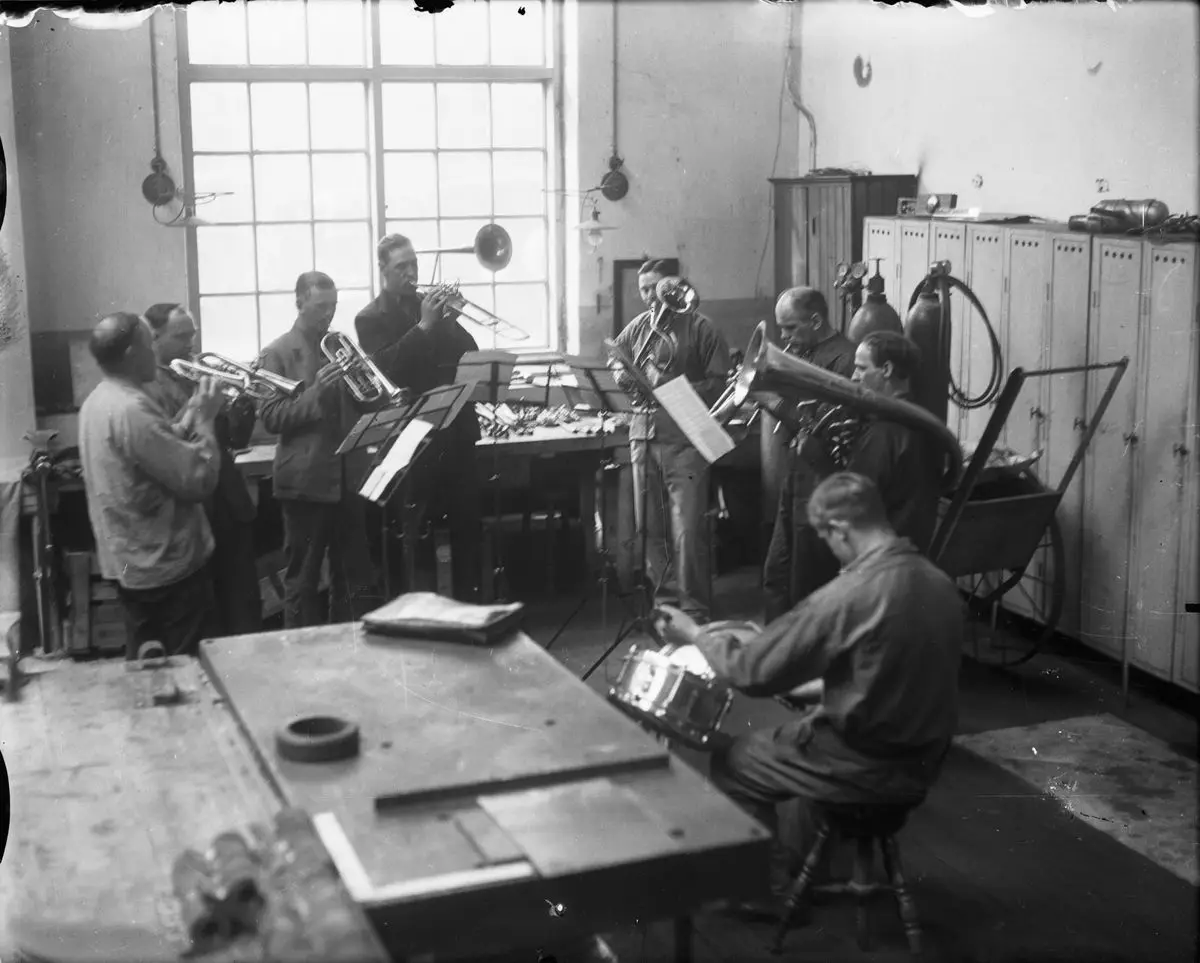 Orkester. Bolinders Mekaniska Verkstad. by Bolinders Mekaniska Verkstads AB