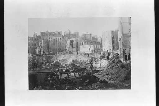 Percement de l'avenue de l'Opéra et boulevard Henri IV / Charles Marville, photogr. by Marville, Charles