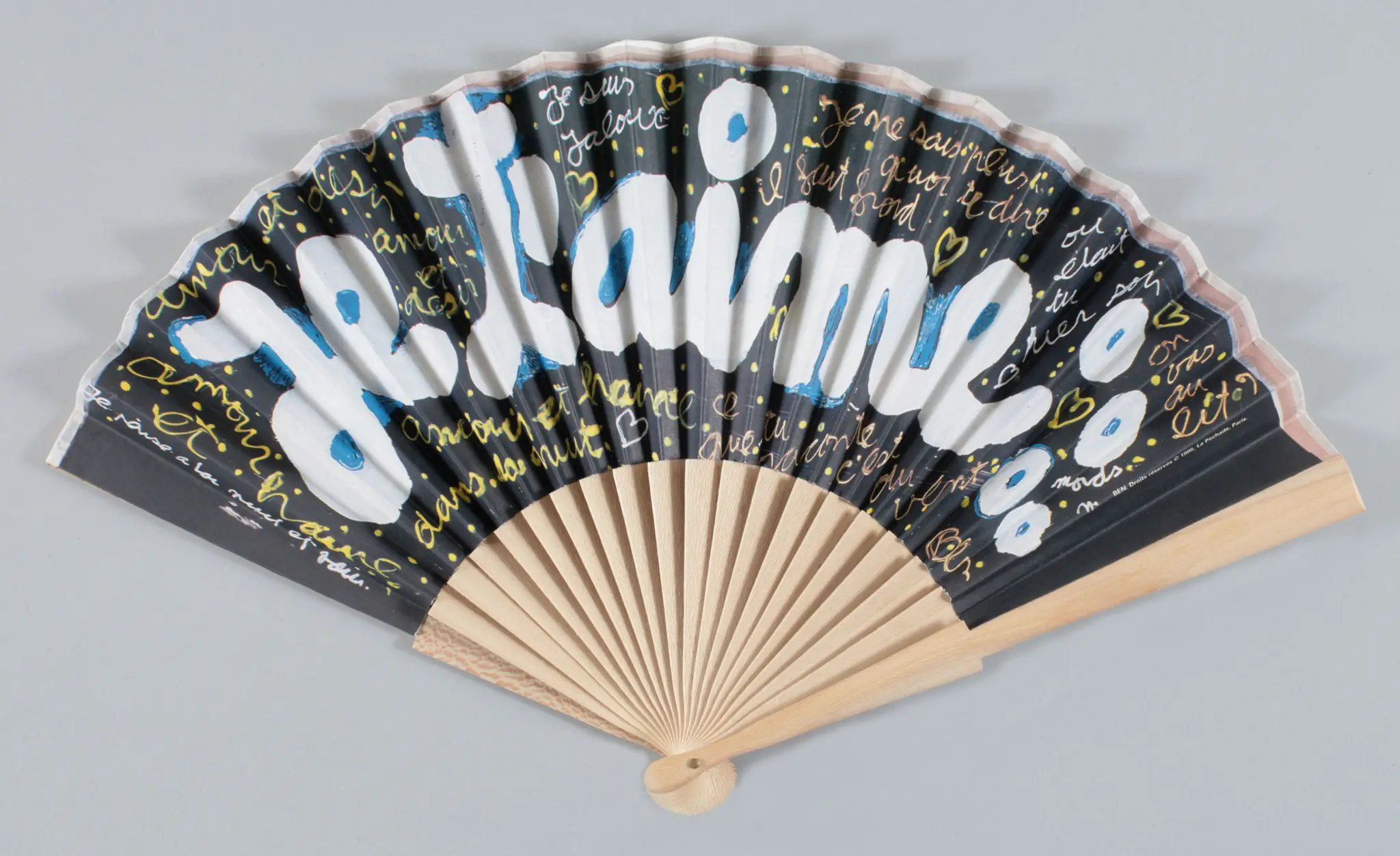Eventail plié by Ben (Benjamin Vautier, dit)