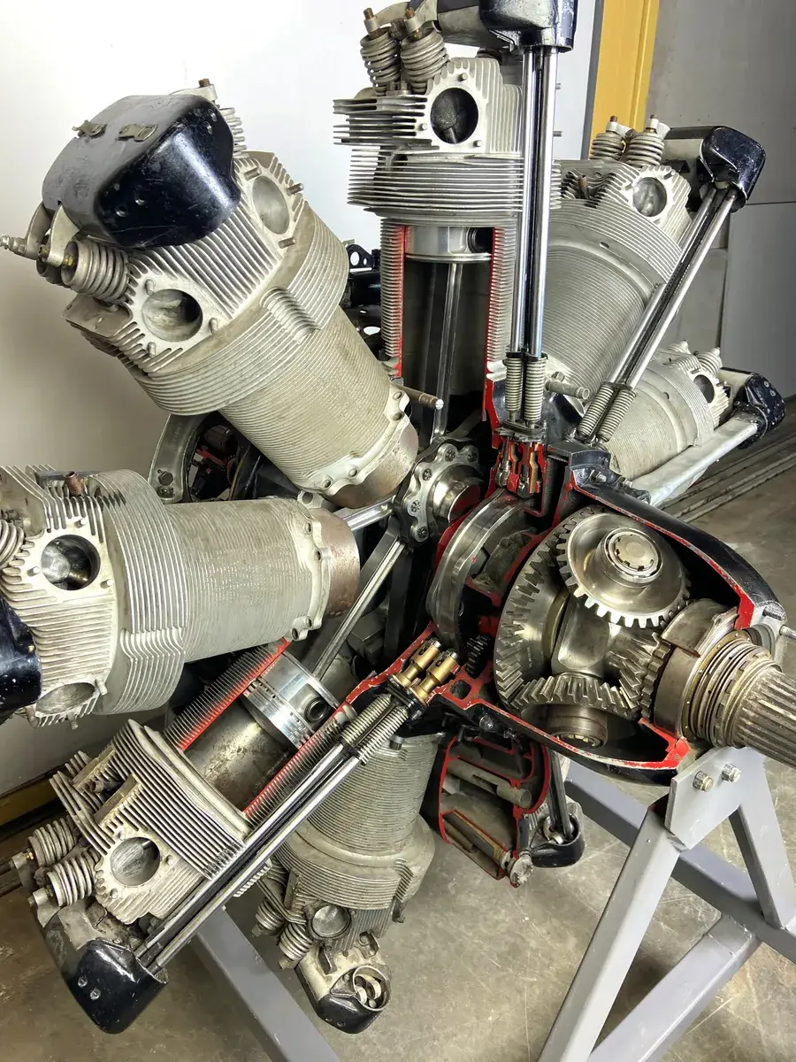 FlygmotorNohab Mercury My XXIV, uppskuren för instruktionsändamål by Unknown artist