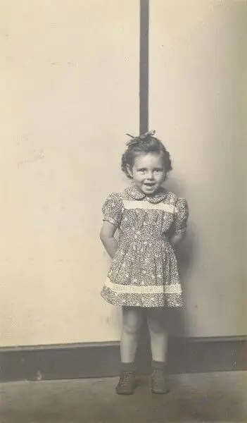 Patsy Ann by Mike Disfarmer