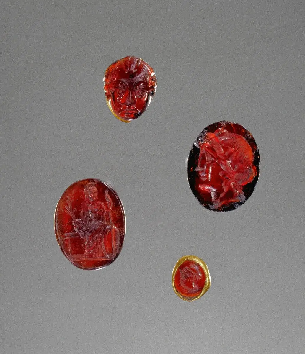 Cameo Gem by Unknown