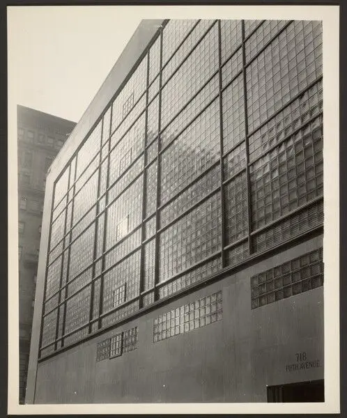 [Steuben Glass building, New York] by Brown Brothers