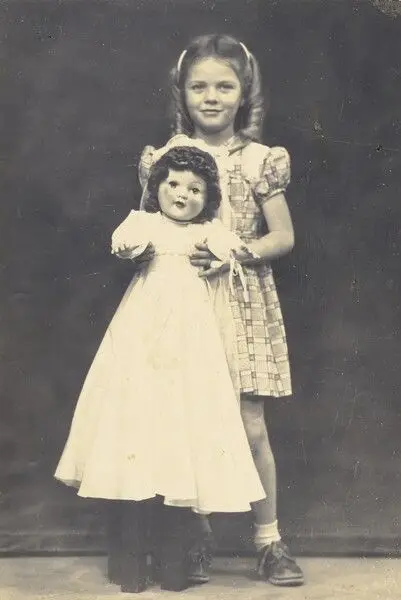 Brenda Joy Golden Evans by Mike Disfarmer