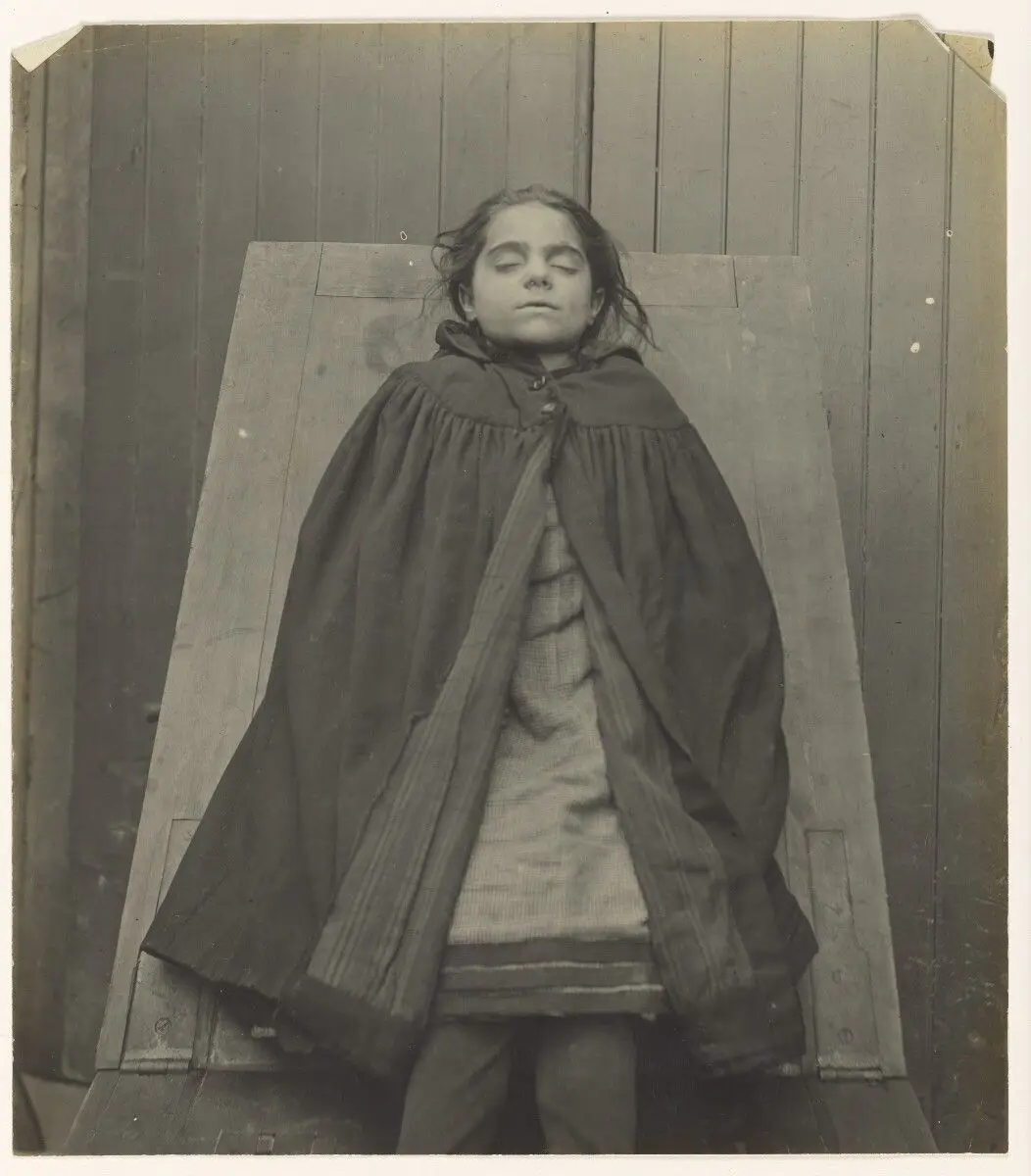 Cadavre de la petite Angèle Chèze by Alphonse Bertillon
