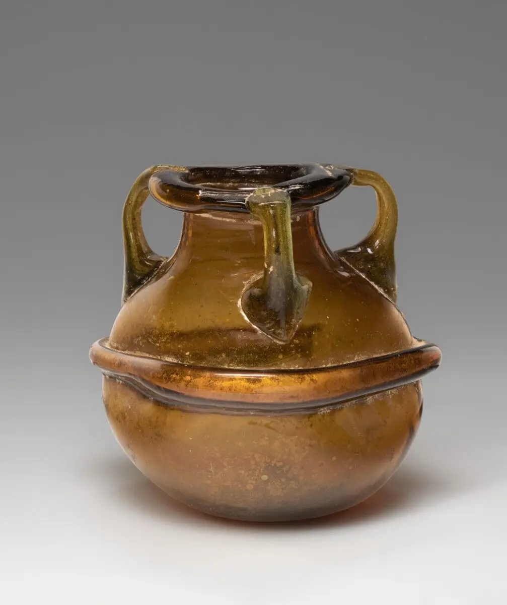 Aryballos by Unknown