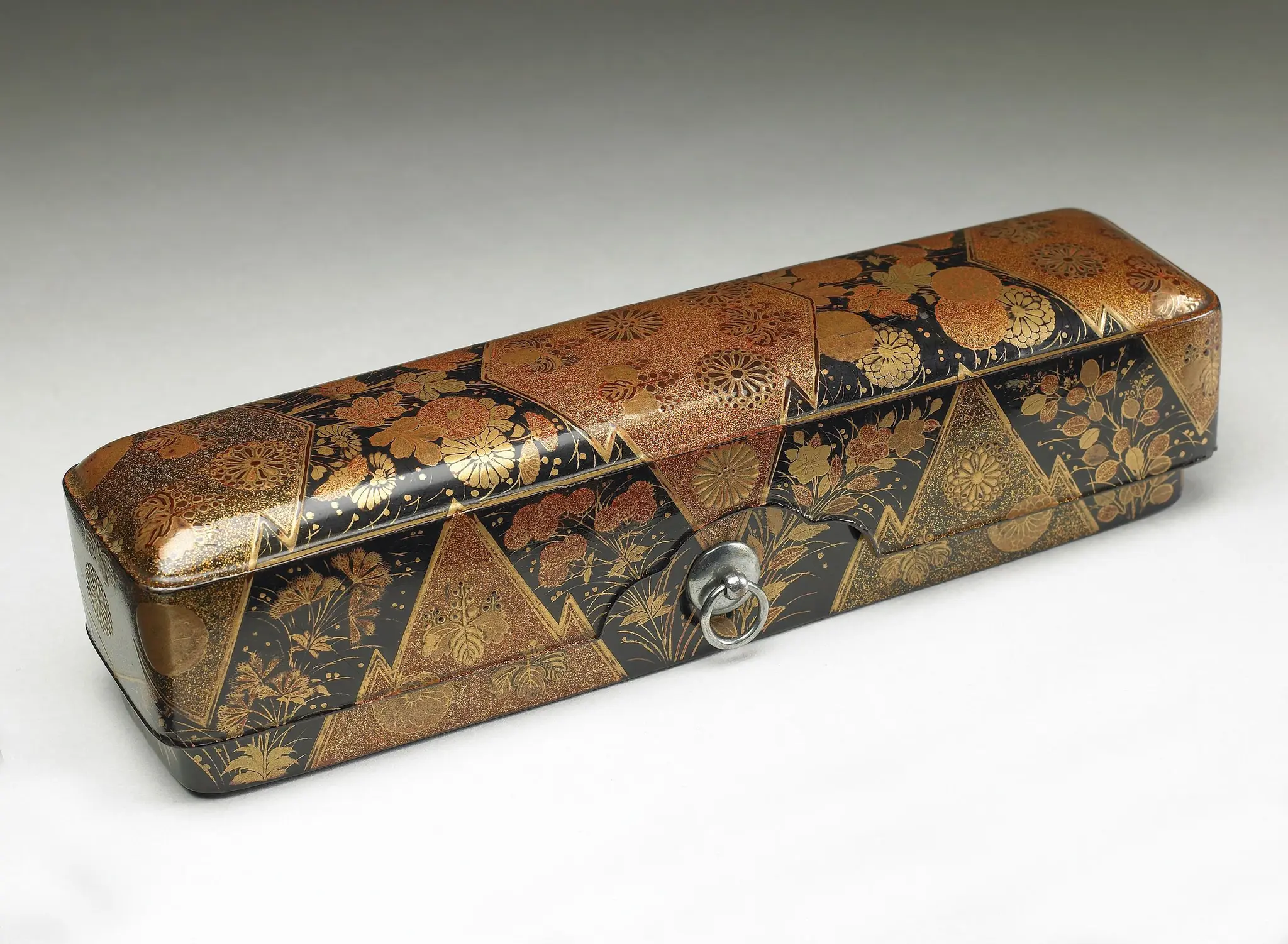 Kōdaiji Scroll Box (Fubako) with Lozenge and Crest Design by Unknown artist