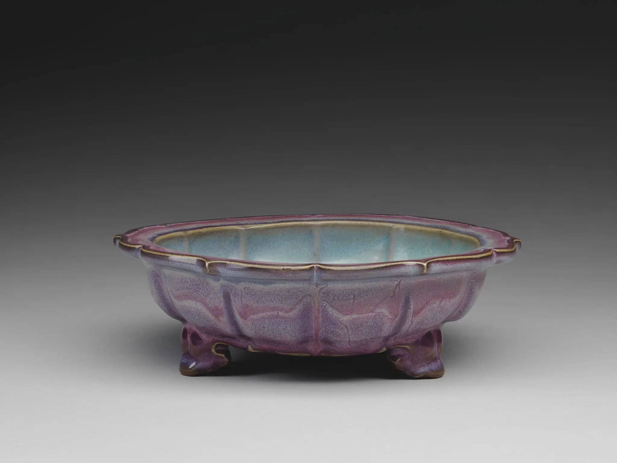 Lobed Basin with Bracketed Foliate Rim and Three Cloud Scroll Feet by Unknown artist