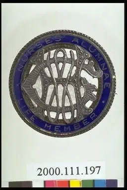 alumnae pin by Birks-Dingwall