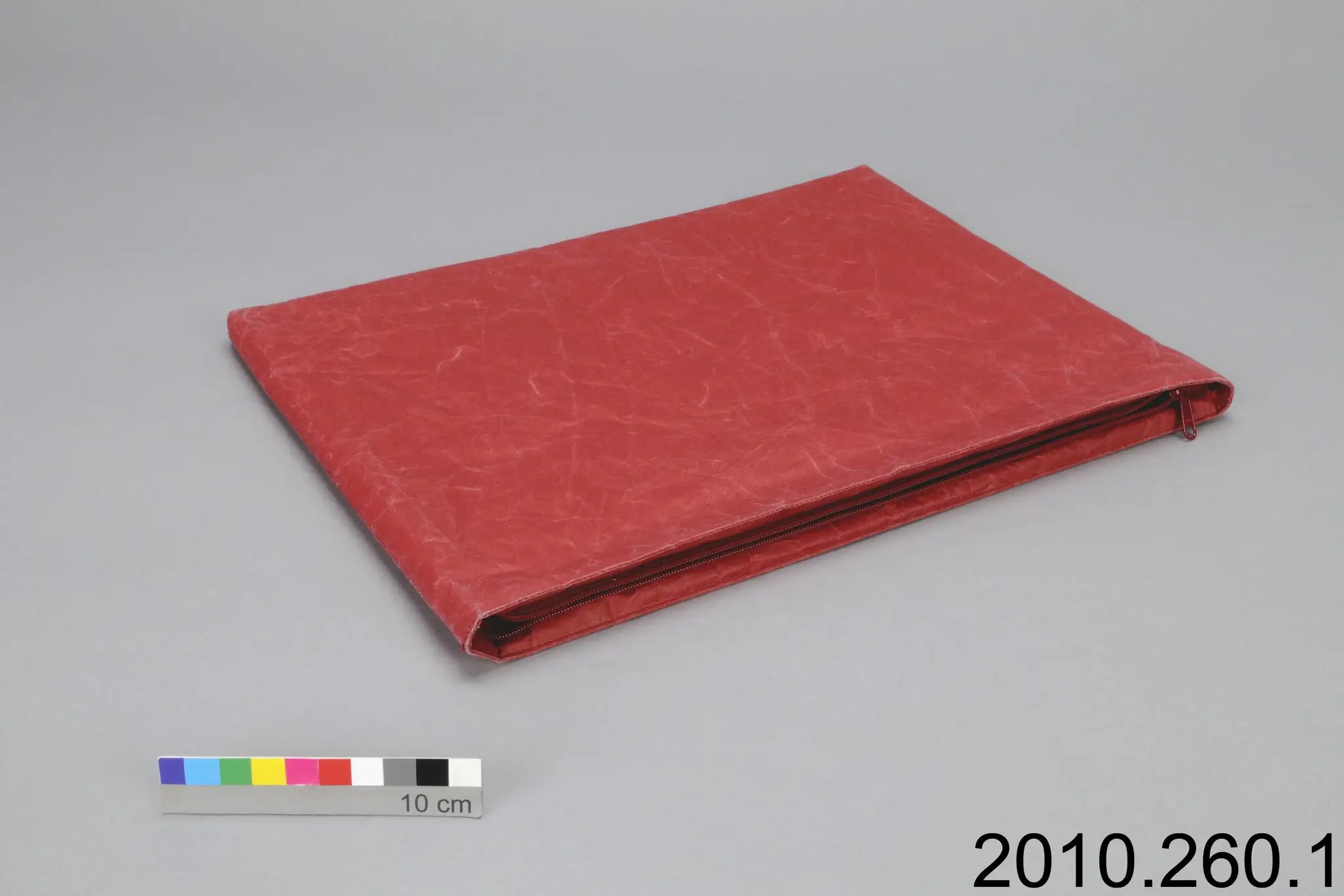 case by Fukasawa, Naoto