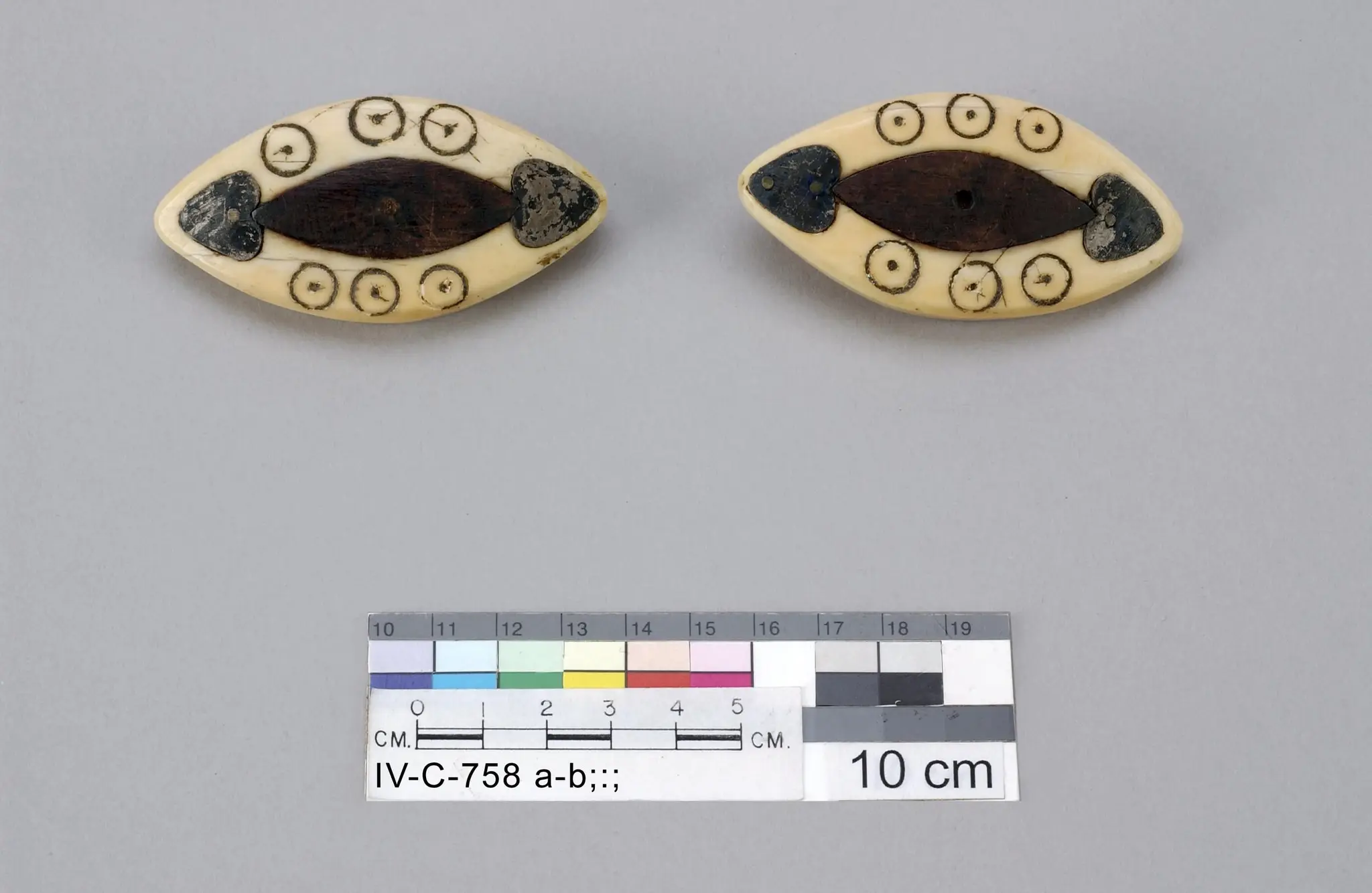 button by Unknown artist