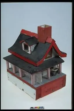 birdhouse, Maison familial by Levesque, Philias