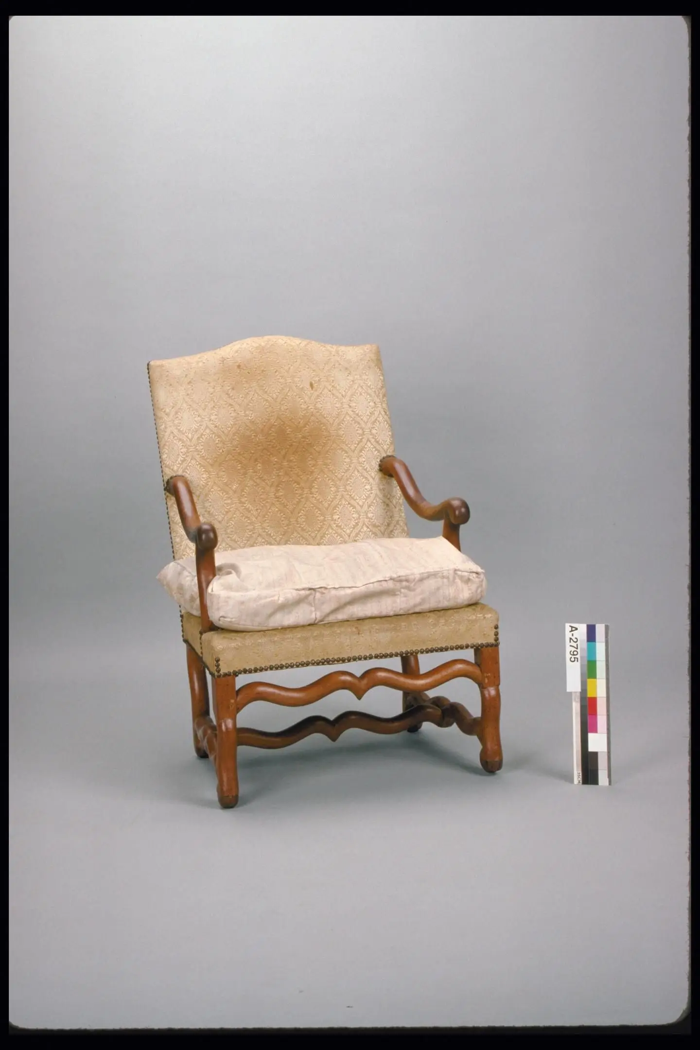 "os de mouton" armchair by Unknown artist