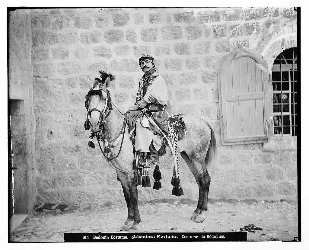 Costumes and characters, etc. Bedouin costume by American Colony (Jerusalem). Photo Department, photographer. by American Colony (Jerusalem). Photo Department, photographer.