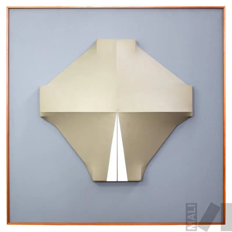 Construcción by Gastón Garreaud