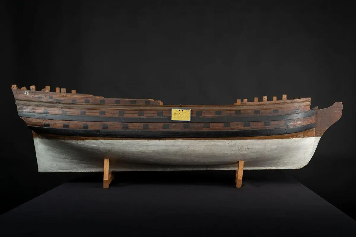 Fartygsmodell 70-kanonskeppen Adolf Fredrik och Gustaf III by Unknown artist