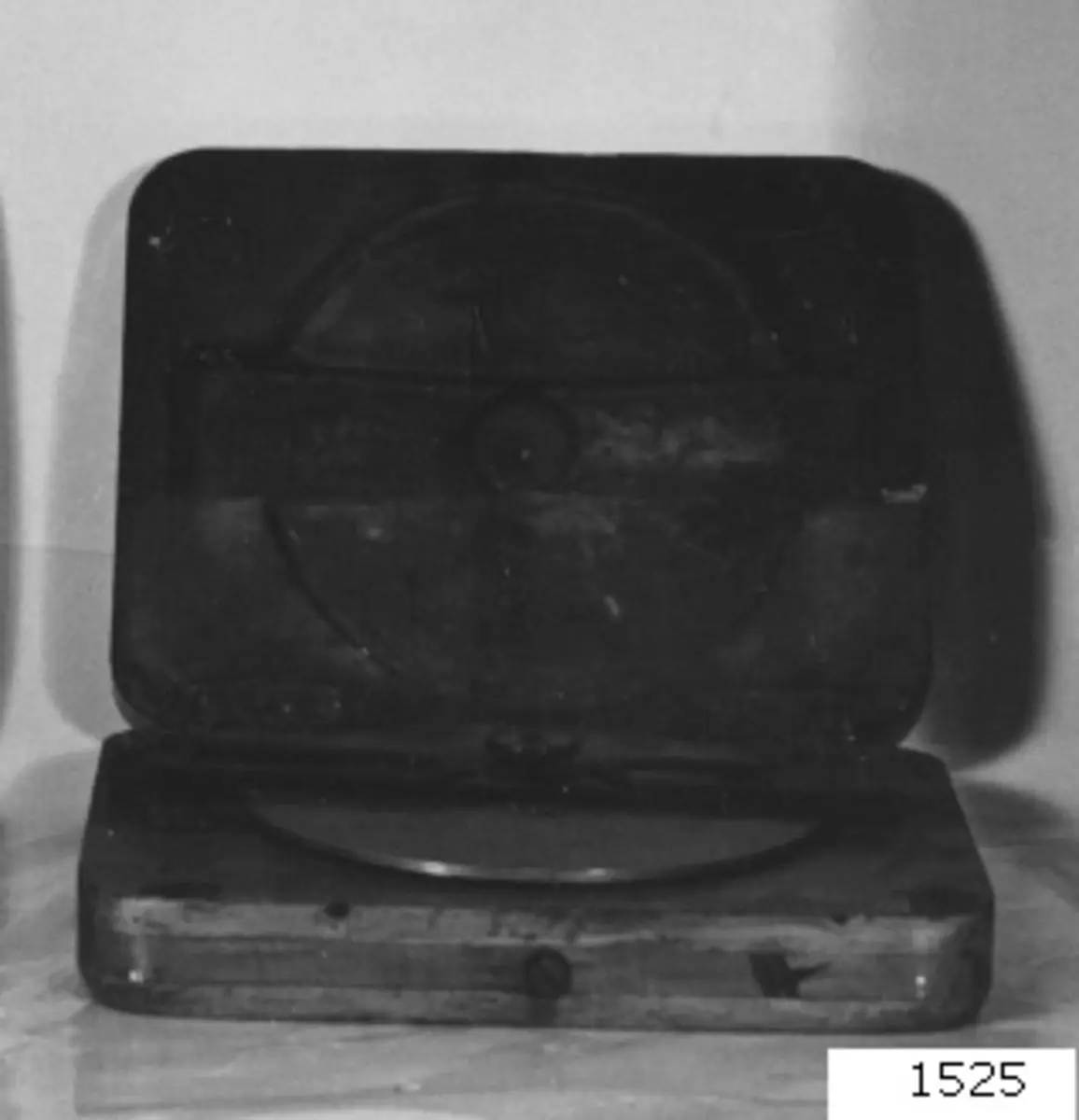 Pejlinstrument by Unknown artist