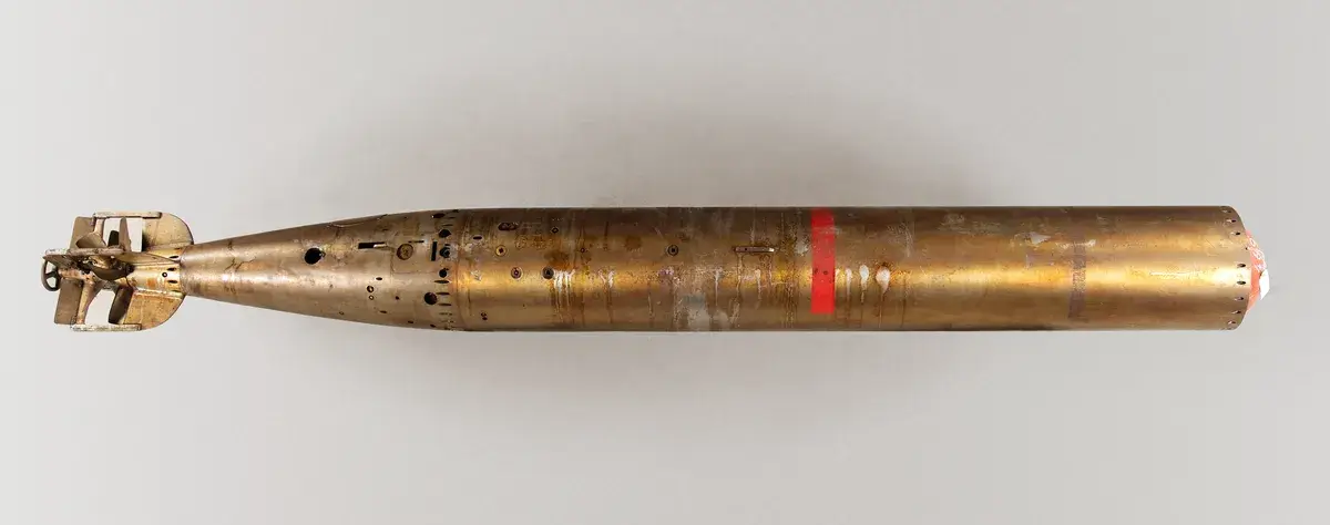 45 cm torped m/16A by Unknown artist