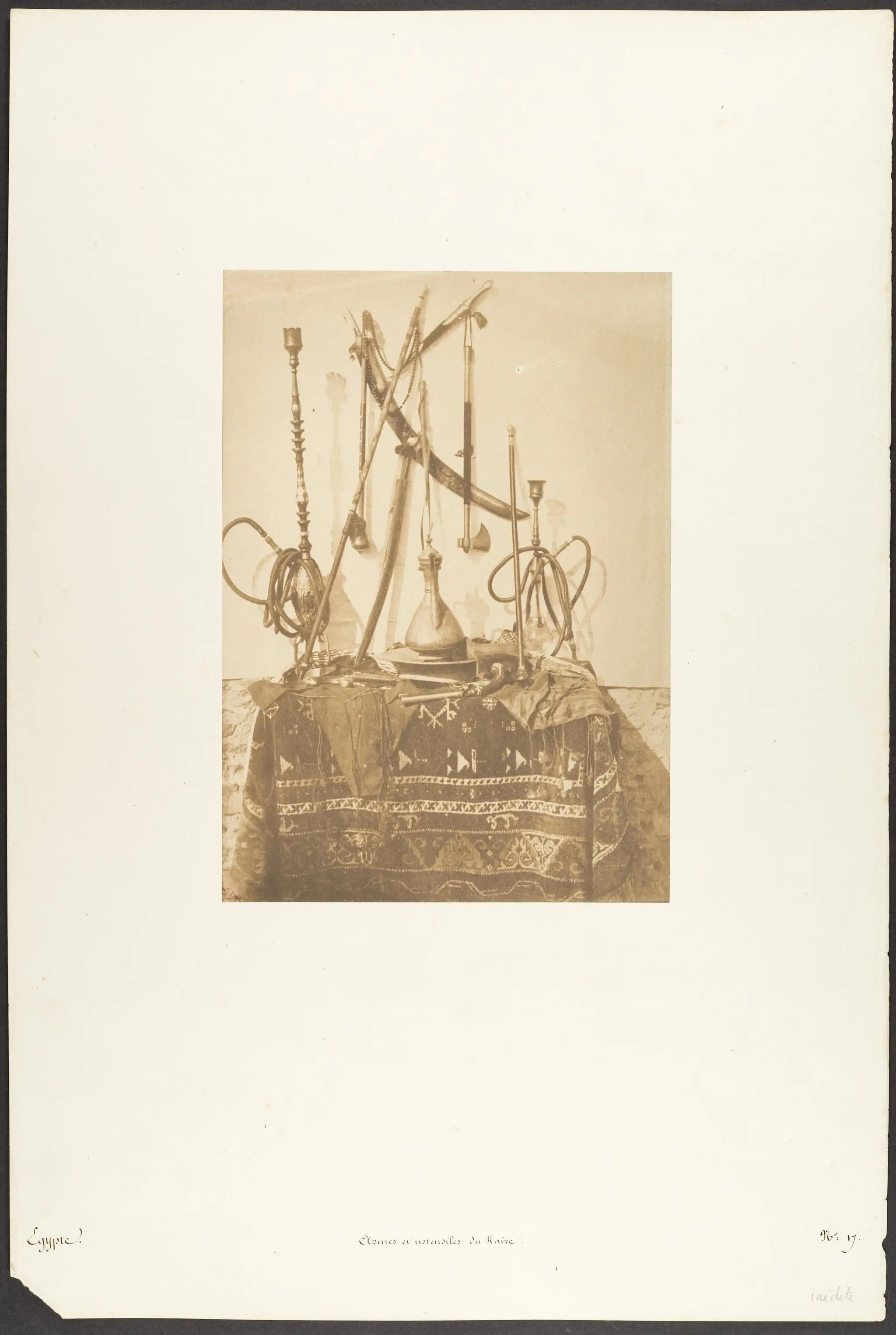 Armes et ustensiles du Kaire by Maxime Du Camp