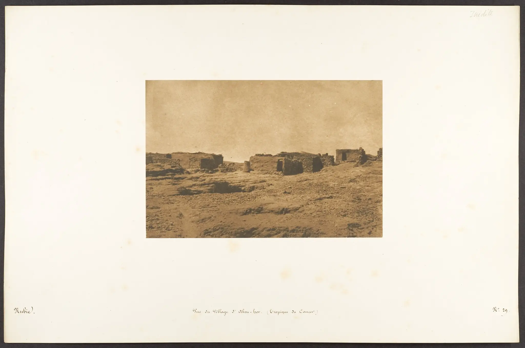 Vue du Village d'Abou-hor (Tropique du Cancer) by Maxime Du Camp