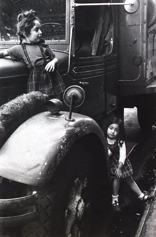 New York by Helen Levitt
