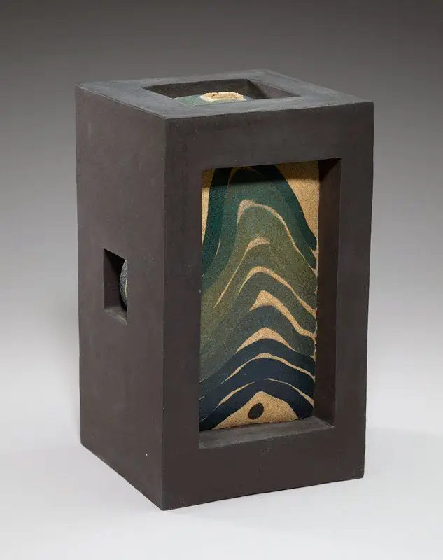 Square Pot: Cloud Dissolving in the Sky by Miyashita Zenji