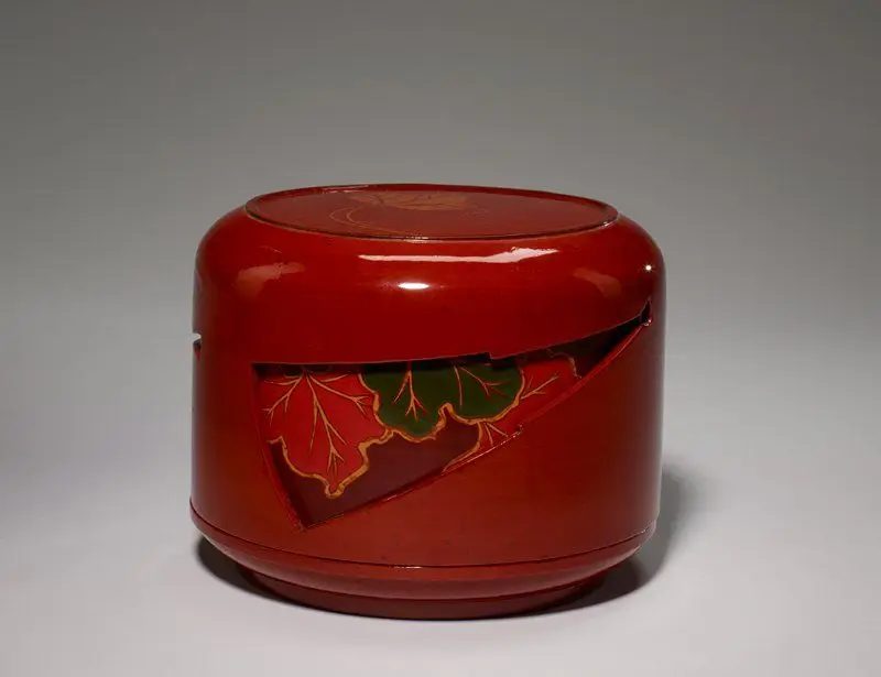 Food container by Kamisaka Sekka