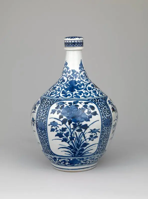 Apothecary bottle with mynas and peonies by Japan