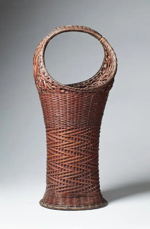 Basket in armor plaiting by Hayakawa Seichikusai