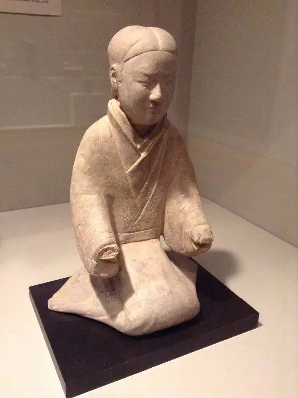 Kneeling Female Long Sleeve Dancer by China