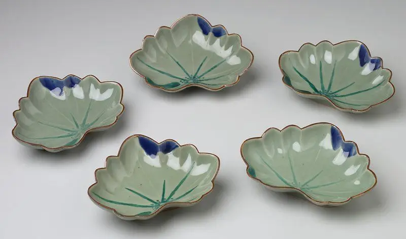 Set of leaf-shaped food dishes (mukōzuke) by Japan
