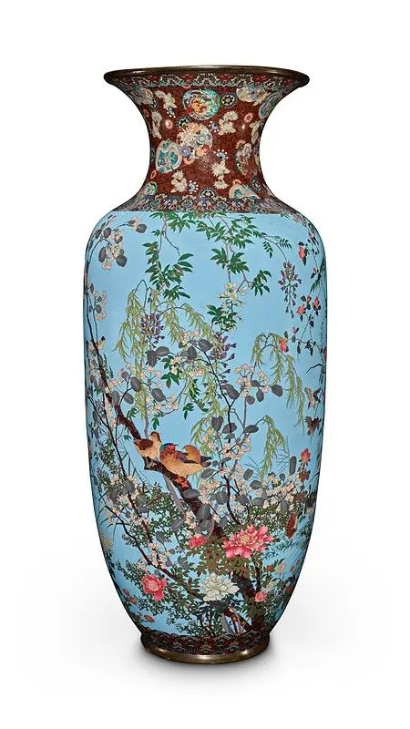 Presentation vase decorated with birds and flowers, one of a pair by Japan