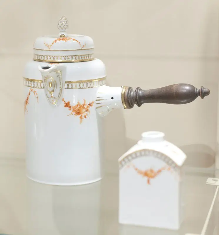 Chocolate pot by Fürstenberg Porcelain Manufactory