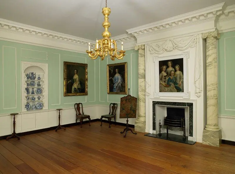 Georgian drawing room by England