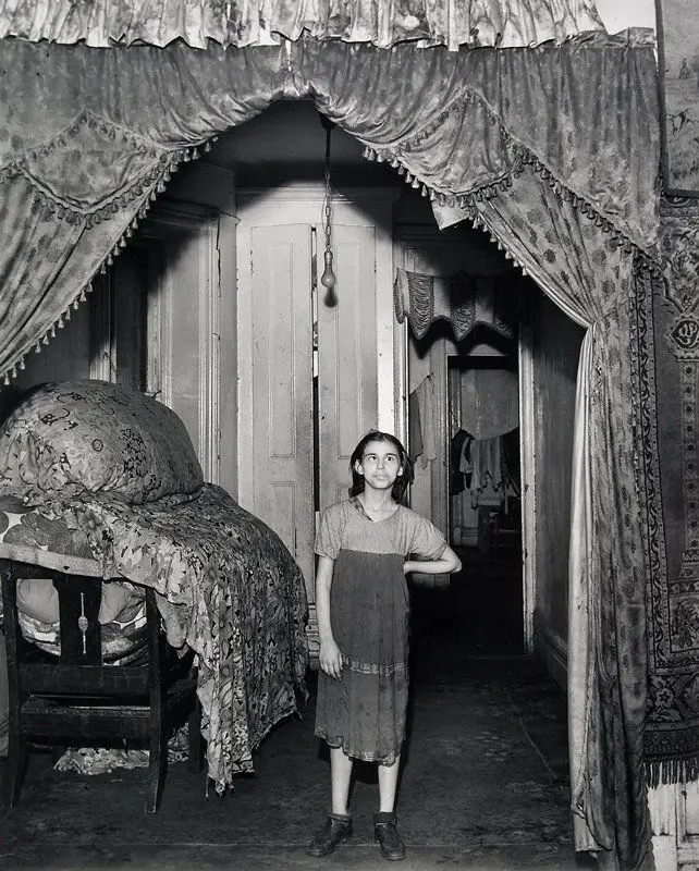 Gypsy, New York by Helen Levitt