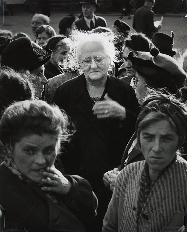 Homecoming of Prisoners of War, Vienna by Ernst Haas