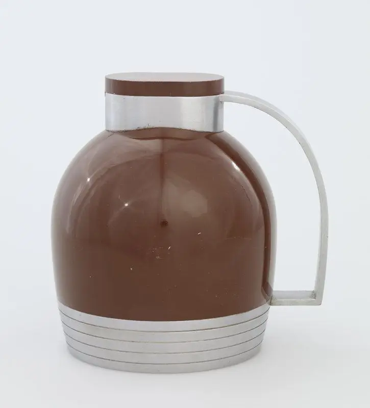 Thermos pitcher by Designer: Henry Dreyfuss