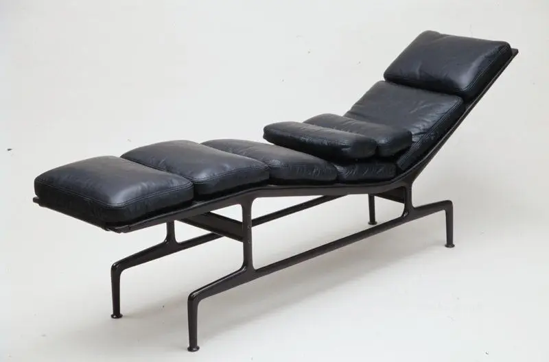 Chaise by Designer: Charles Eames