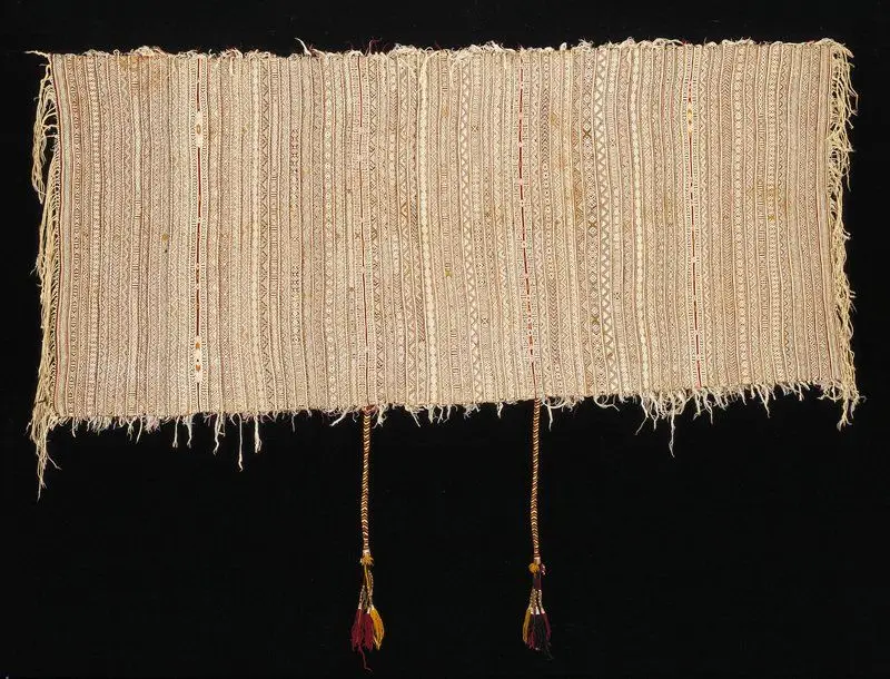 Cape (Tabrdouhte) by Beni Ourain Amazigh (Berber) artist