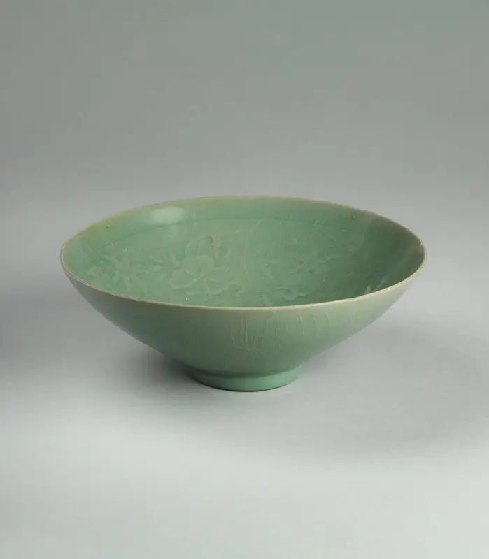 Bowl with floral design by Korea