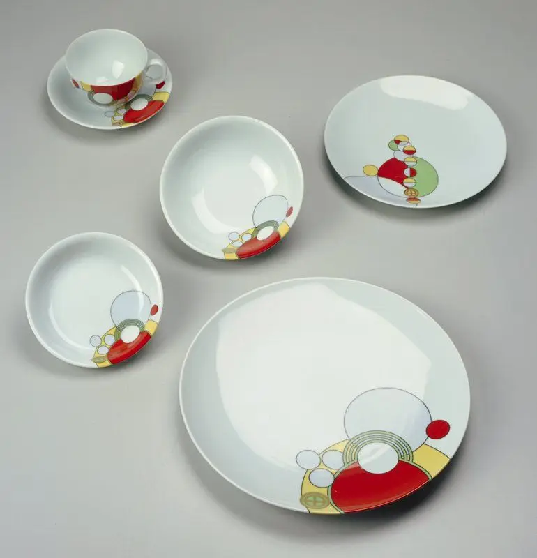 Dinner plate by Designer: Frank Lloyd Wright